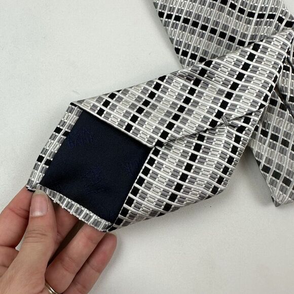 Jos A Bank Executive Collection Silver Gray 100% Silk Neck Tie Geometric 02 - Picture 3 of 5
